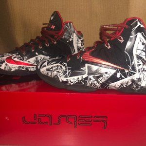 Nike Lebron 11 Graffiti